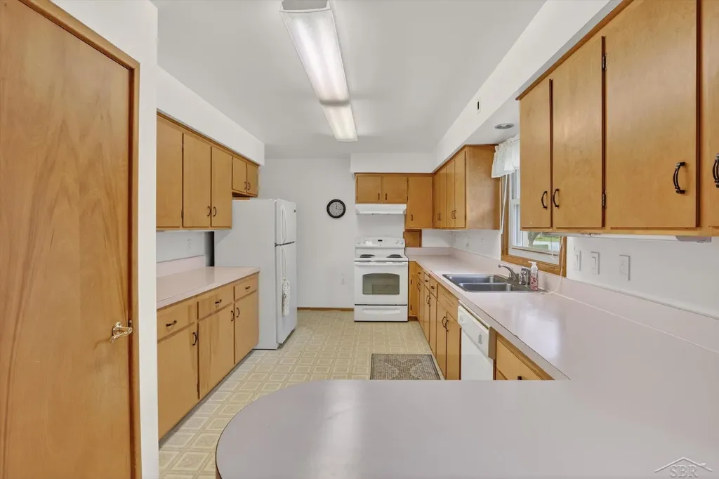 1603 Clover Lane Midland City MI 48640