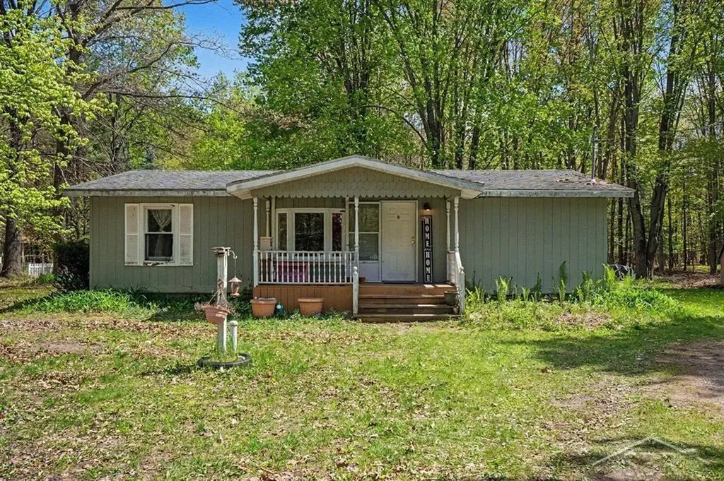 778 E Pine River Road Homer Township MI 48640