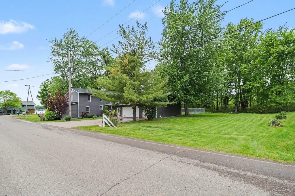 536 Warren Road Ovid Township MI 49036