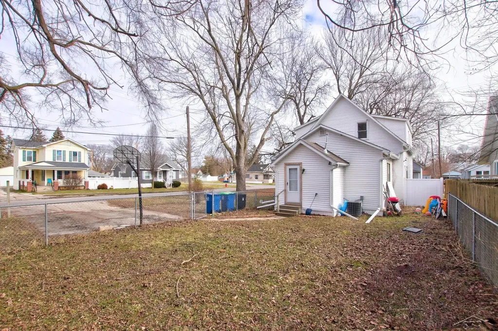2895 Schaeffer Street Carrollton Township MI 48604