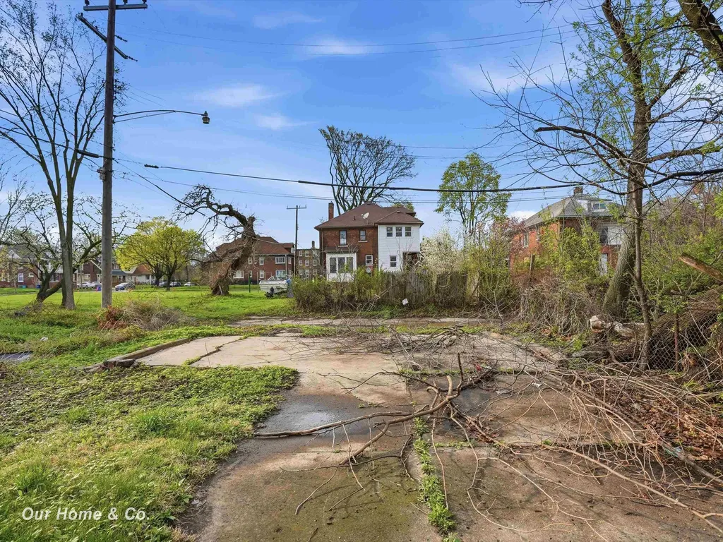 1956 Lothrop Street Detroit City MI 48206