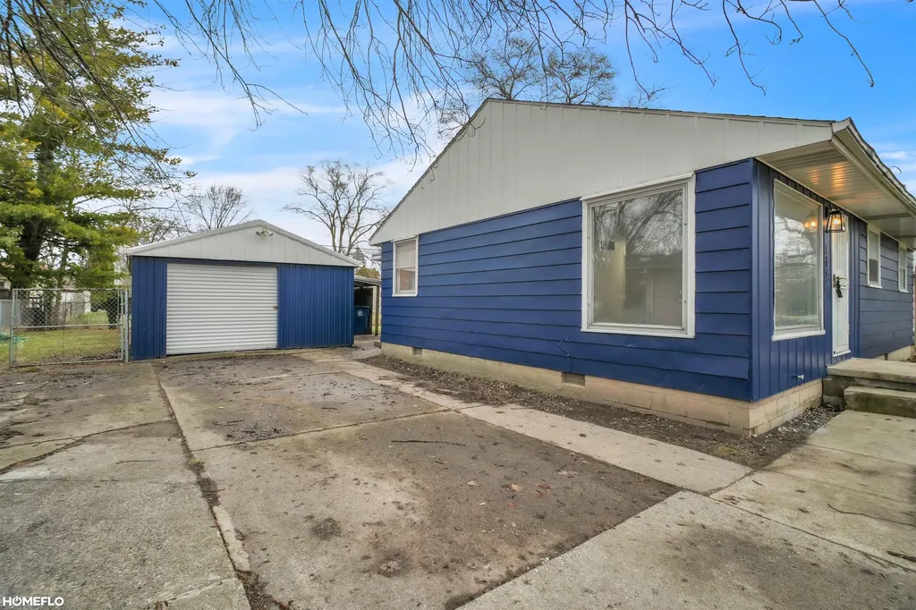 4637 S Gregory Street Buena Vista Charter Township MI 48601