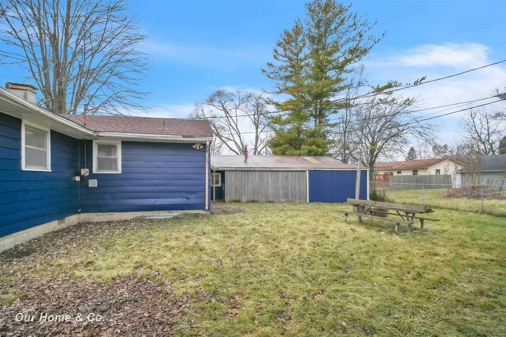 4637 S Gregory Street Buena Vista Charter Township MI 48601