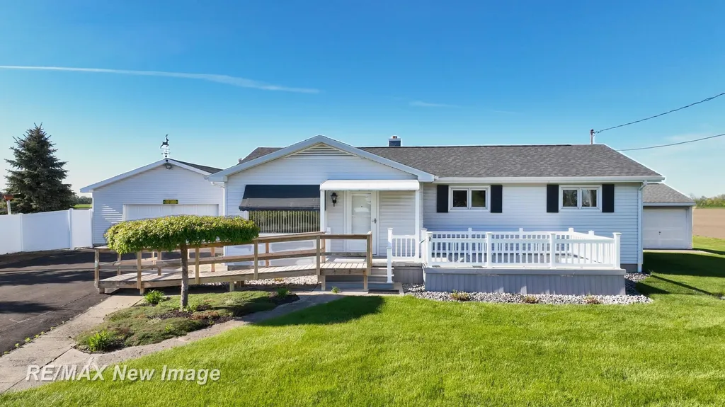 3520 W Kochville Road Kochville Township MI 48604