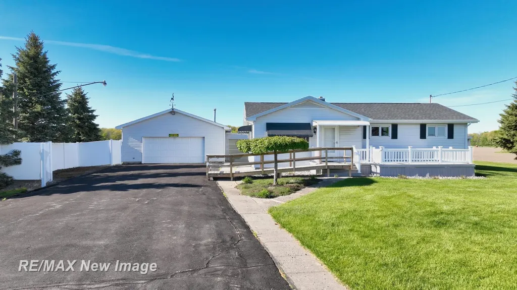 3520 W Kochville Road Kochville Township MI 48604