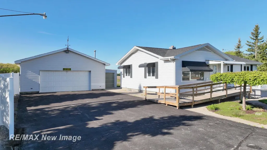 3520 W Kochville Road Kochville Township MI 48604