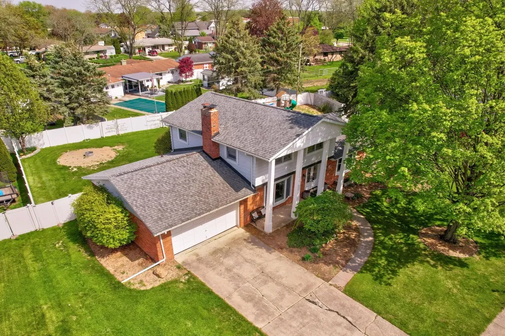405 Nickless Street Frankenmuth City MI 48734