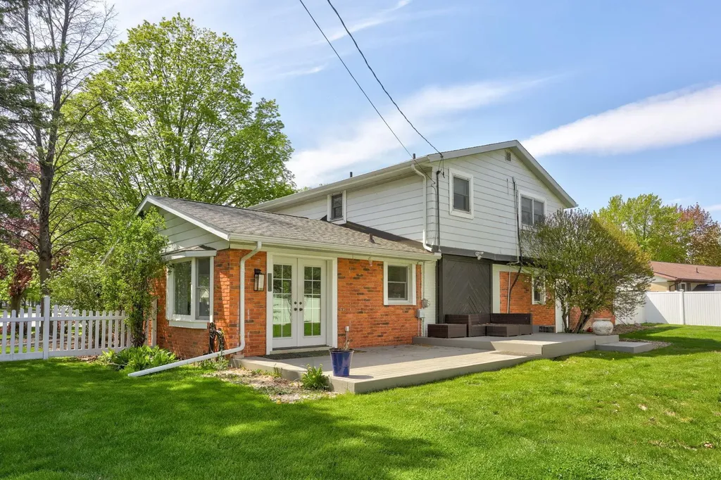 405 Nickless Street Frankenmuth City MI 48734