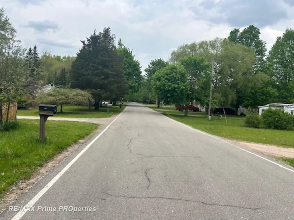 418 Locust Street Howard City Village MI 49329