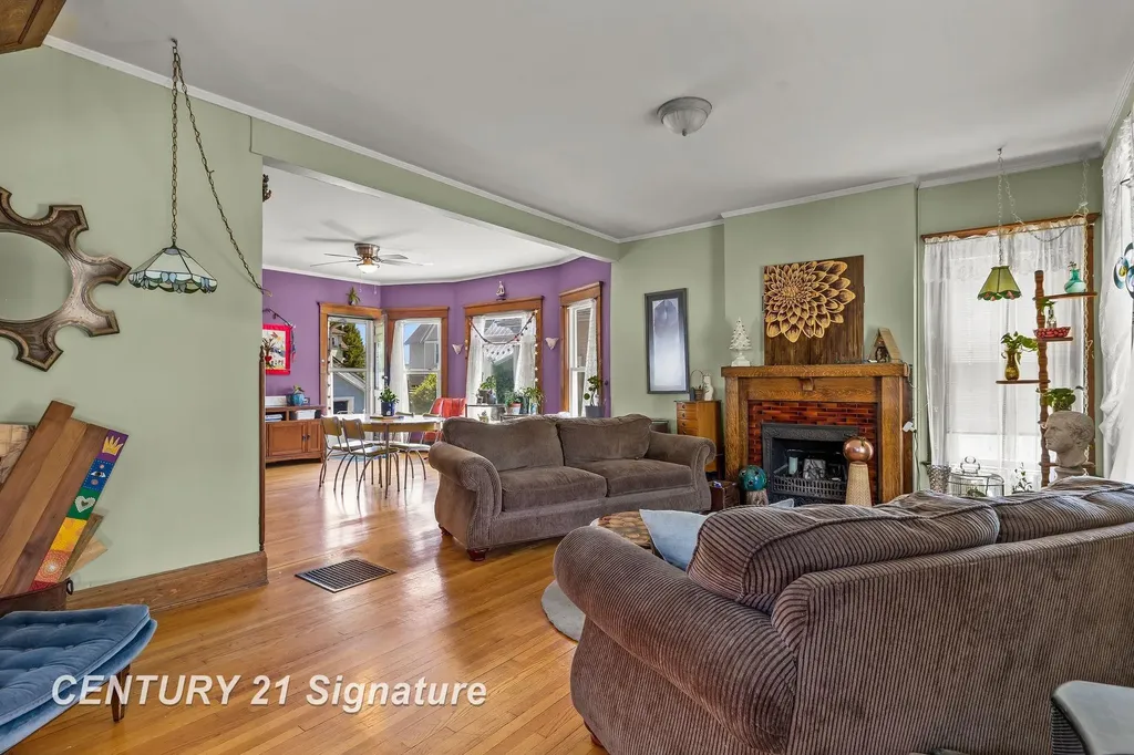 206 N Wenona Avenue Bay City City MI 48706