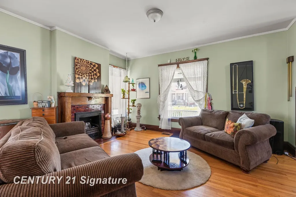 206 N Wenona Avenue Bay City City MI 48706