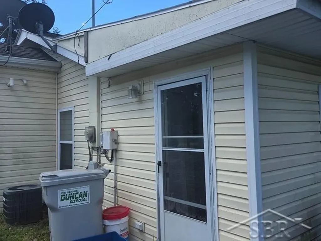 3319 Junior Drive Hamburg Township MI 48169