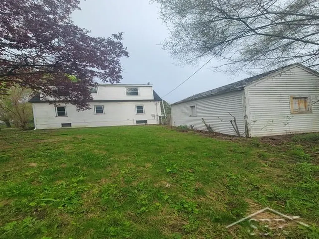 2626 Hermansau Street Saginaw Charter Township MI 48602