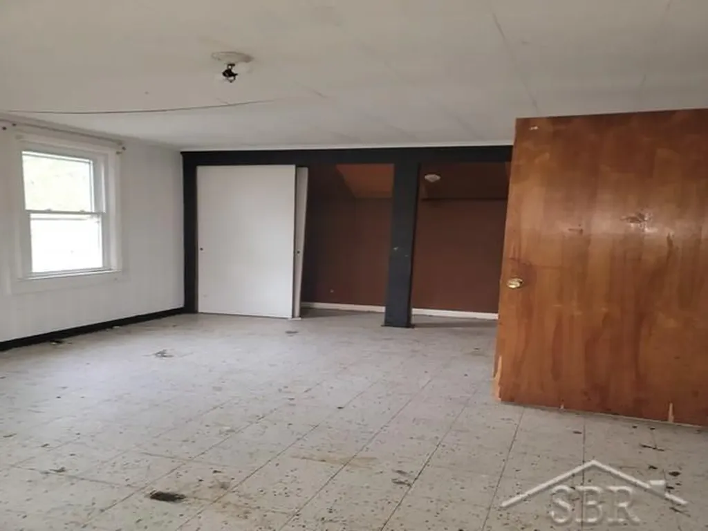 2626 Hermansau Street Saginaw Charter Township MI 48602
