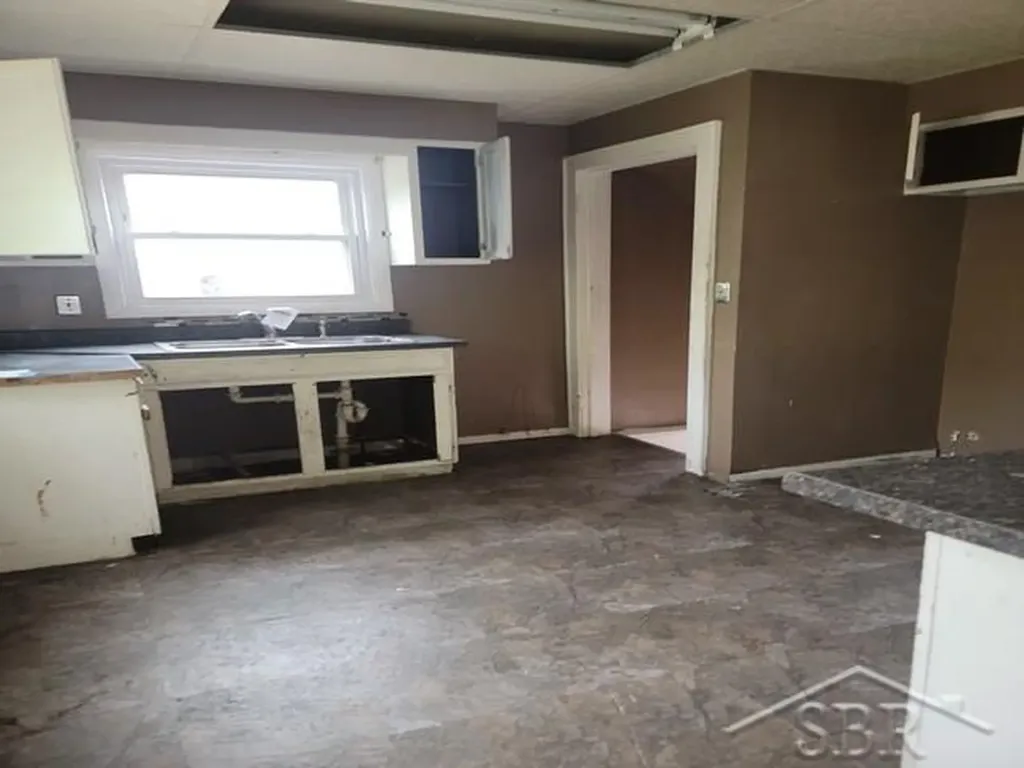 2626 Hermansau Street Saginaw Charter Township MI 48602