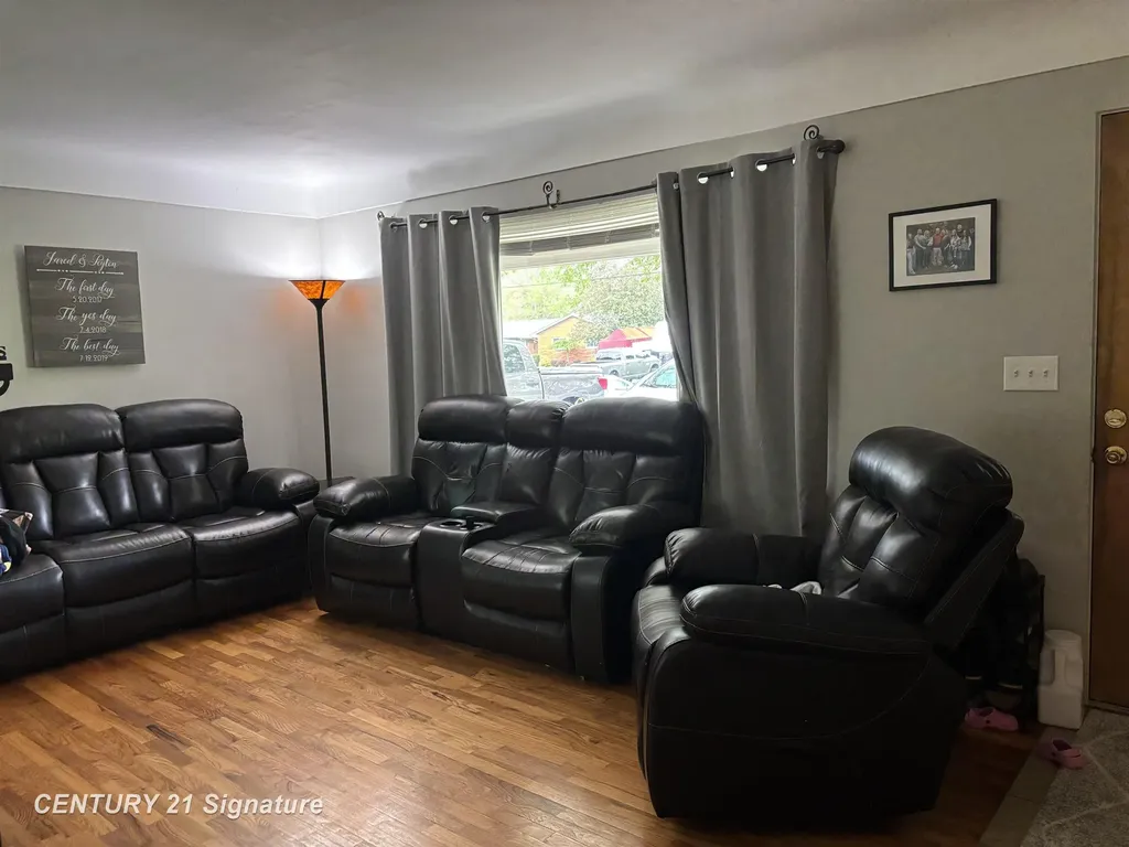 5 Valentine Court Saginaw Charter Township MI 48638