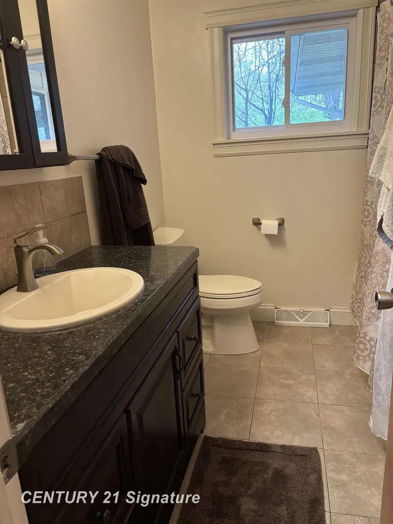 5 Valentine Court Saginaw Charter Township MI 48638