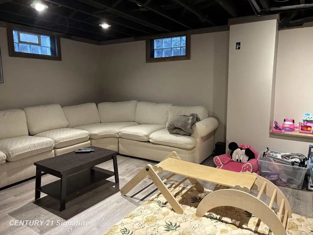 5 Valentine Court Saginaw Charter Township MI 48638