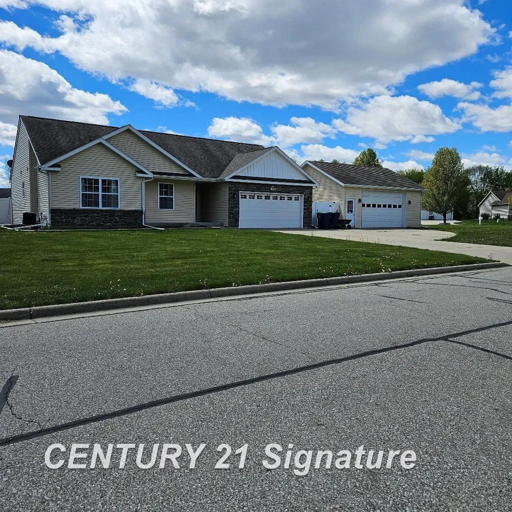 3891 Mystic Trail Saginaw Charter Township MI 48603
