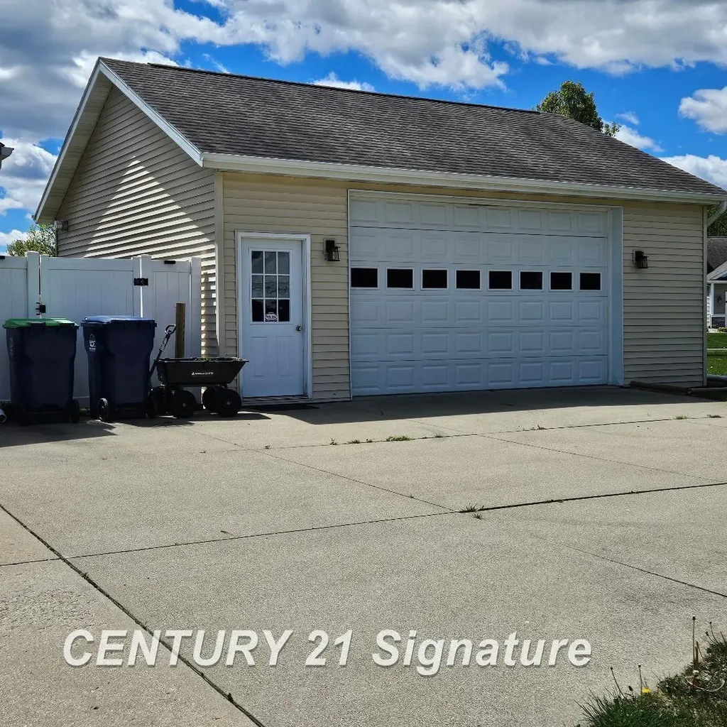 3891 Mystic Trail Saginaw Charter Township MI 48603