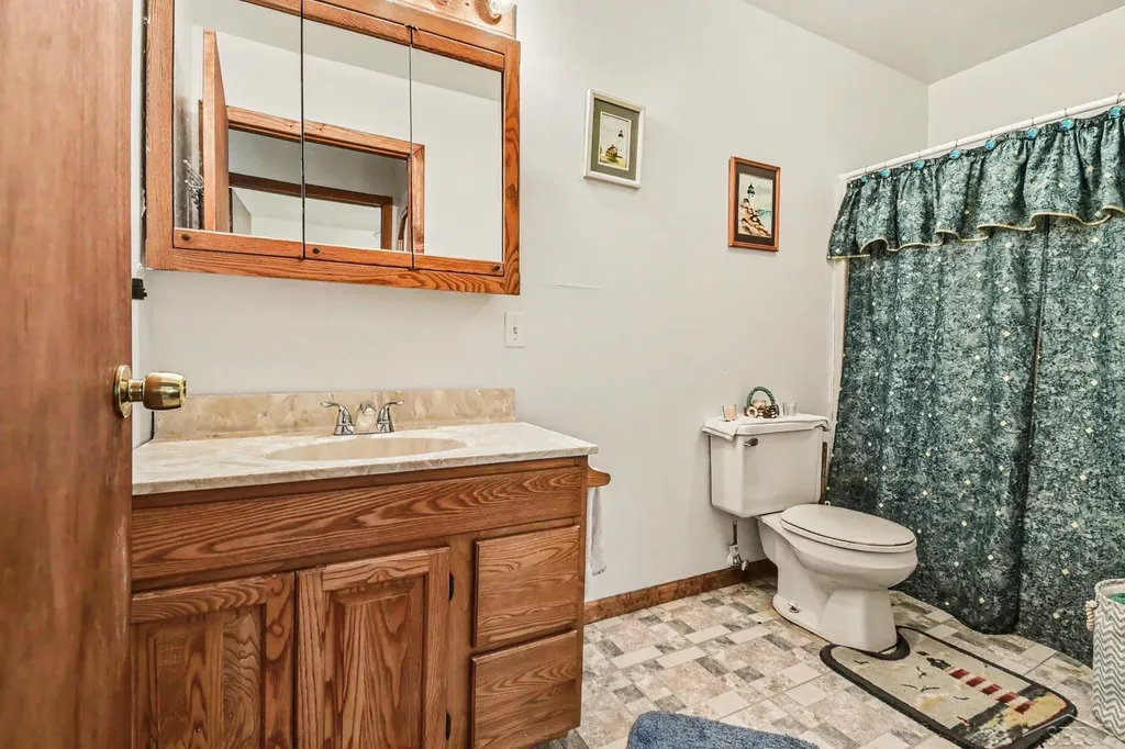 3045 W Lakeside Drive Edwards Township MI 48661