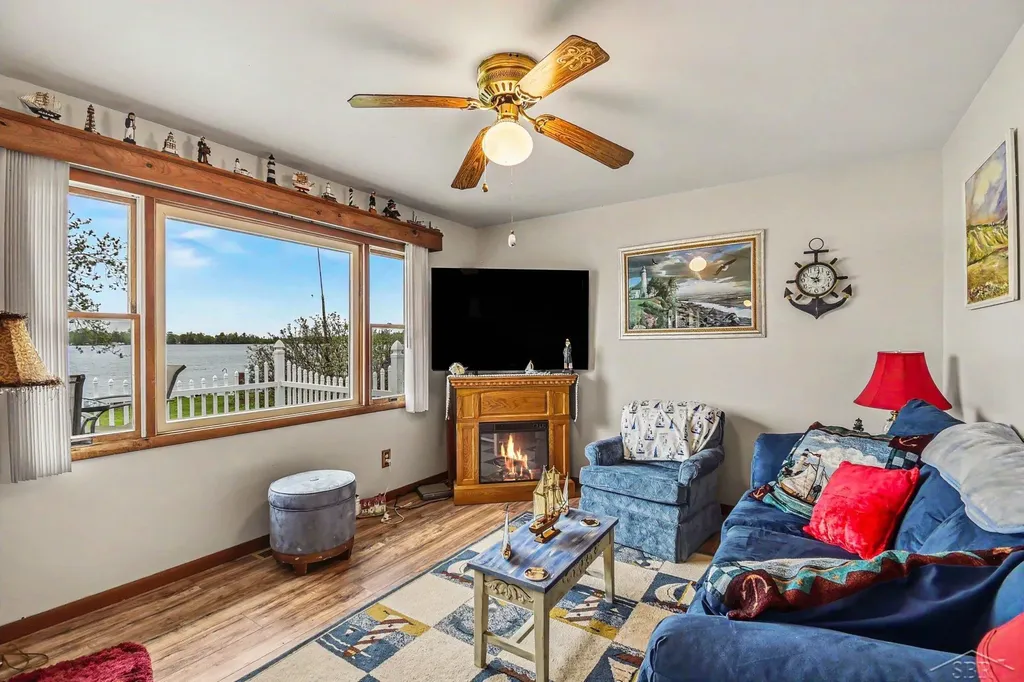3045 W Lakeside Drive Edwards Township MI 48661
