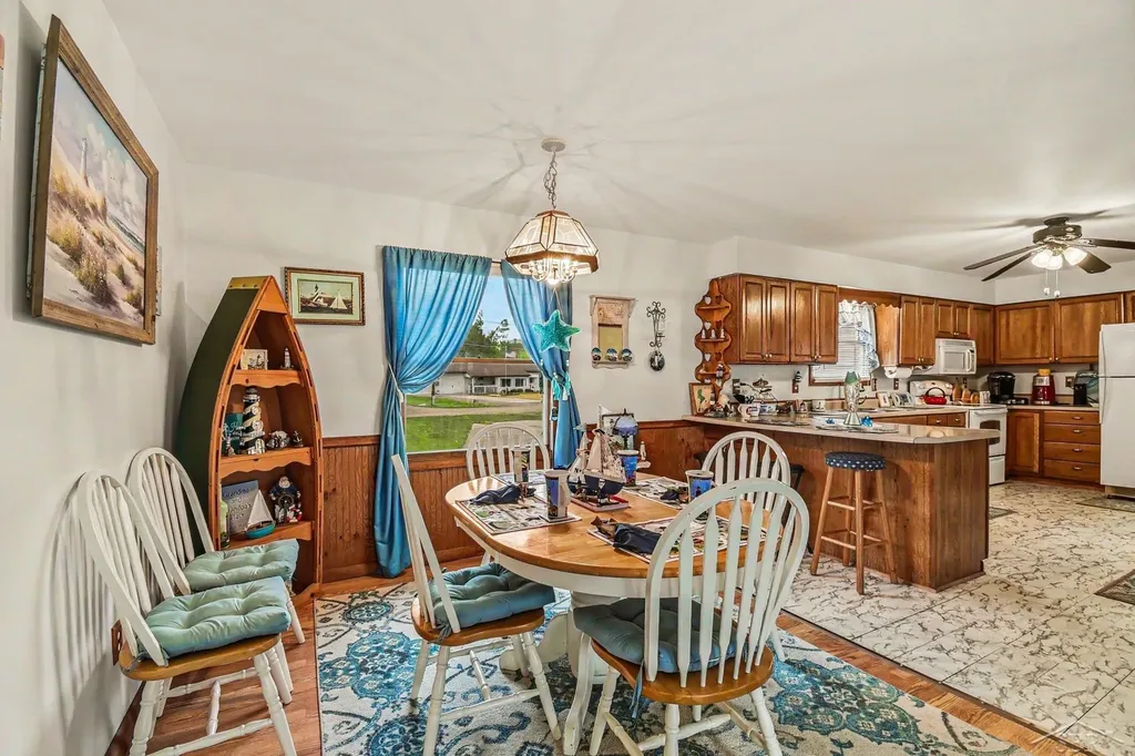 3045 W Lakeside Drive Edwards Township MI 48661