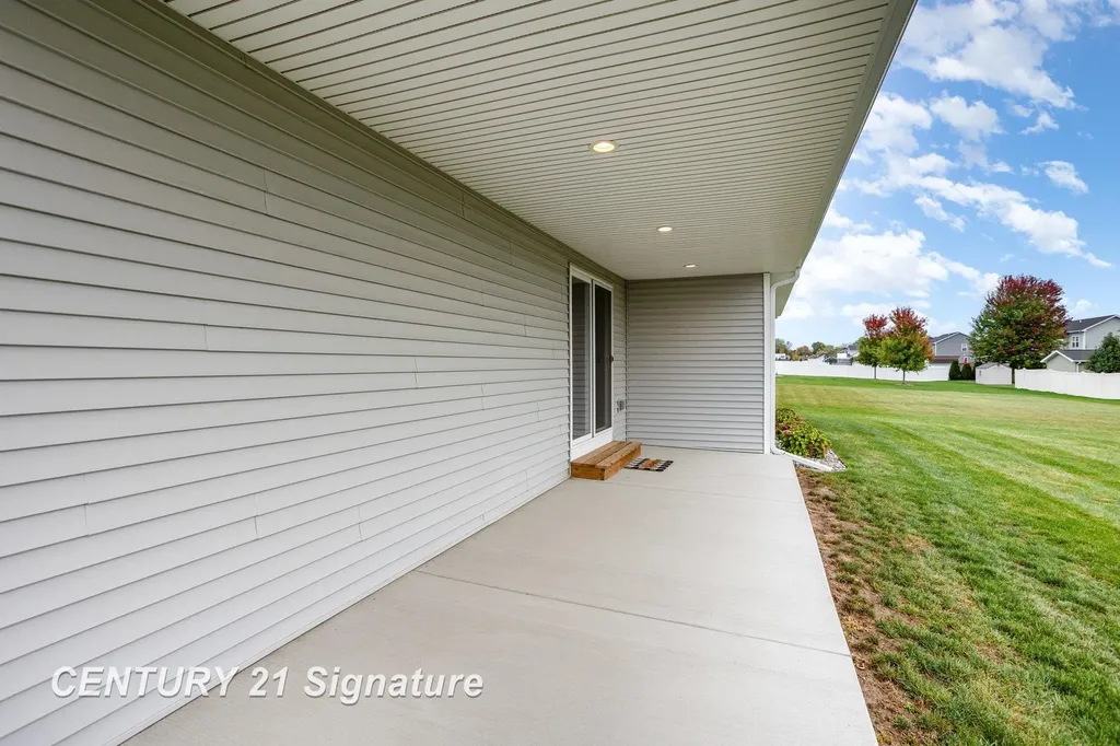 10585 Prairie View Court Tittabawassee Township MI 48623