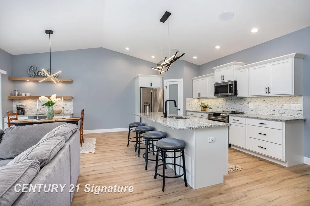 10585 Prairie View Court Tittabawassee Township MI 48623