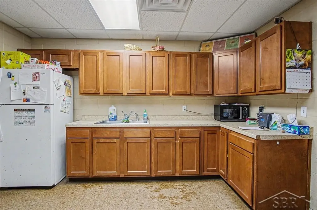 000 Kennel Drive Rockford City MI 49341