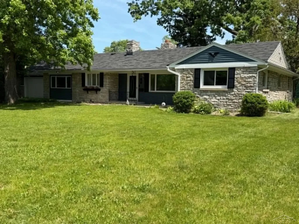 3 Orchard Court Essexville City MI 48732