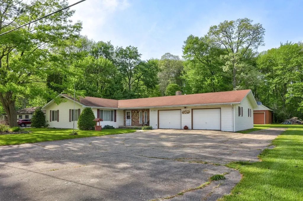 5745 E Townline Road Bridgeport Charter Township MI 48415