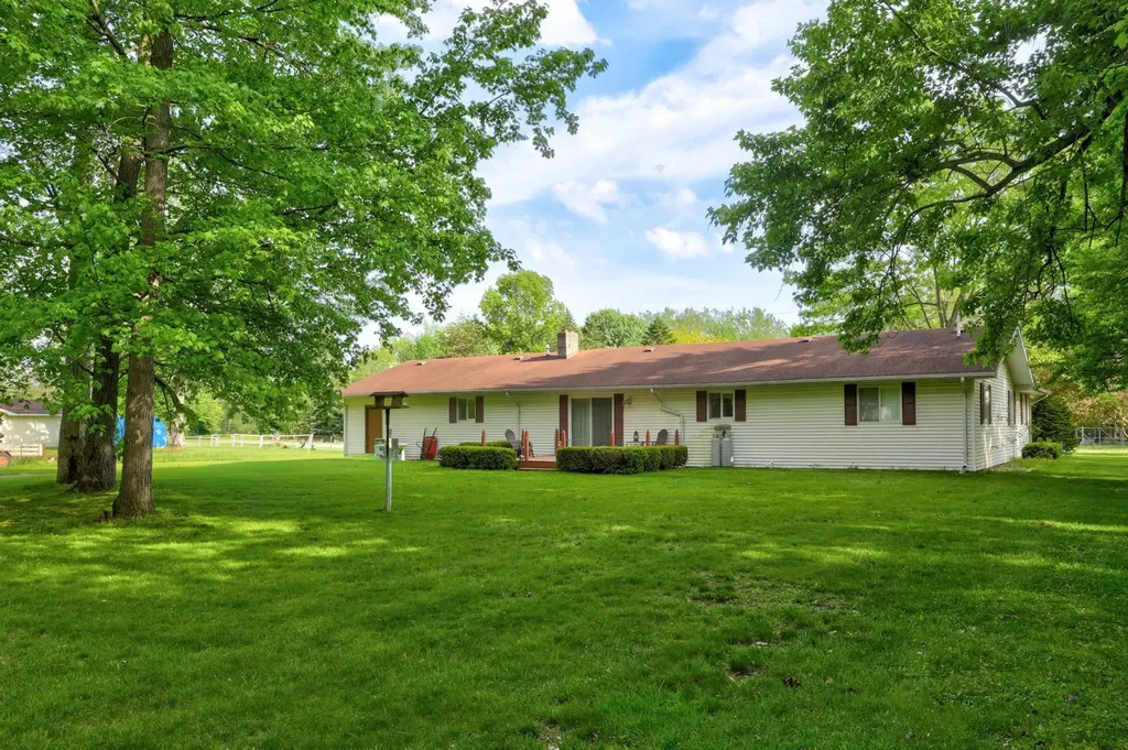 5745 E Townline Road Bridgeport Charter Township MI 48415