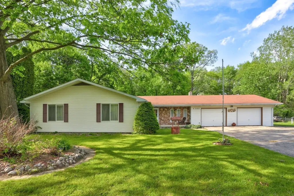 5745 E Townline Road Bridgeport Charter Township MI 48415