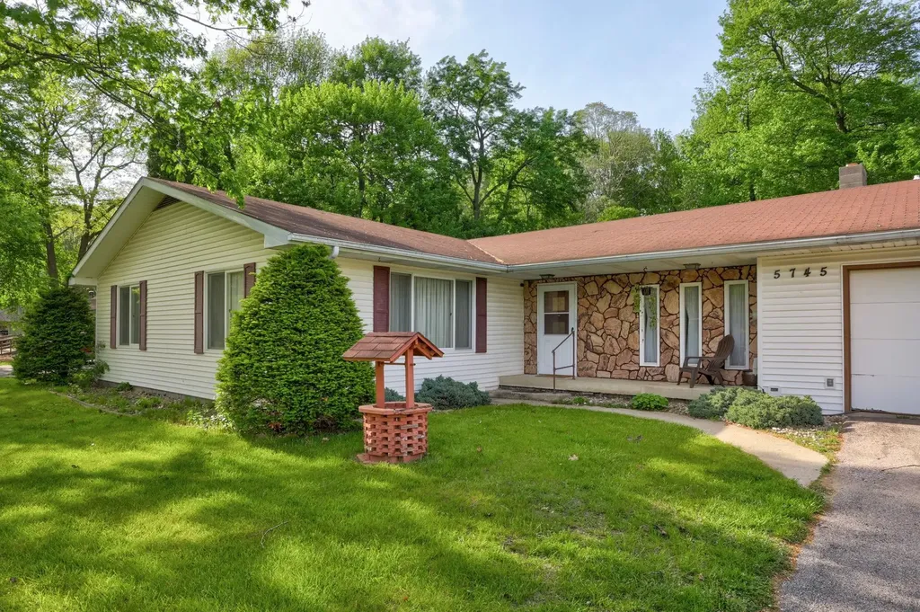 5745 E Townline Road Bridgeport Charter Township MI 48415