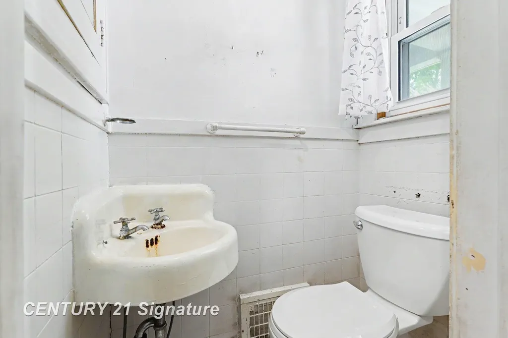 3237 Carter Street Saginaw City MI 48601