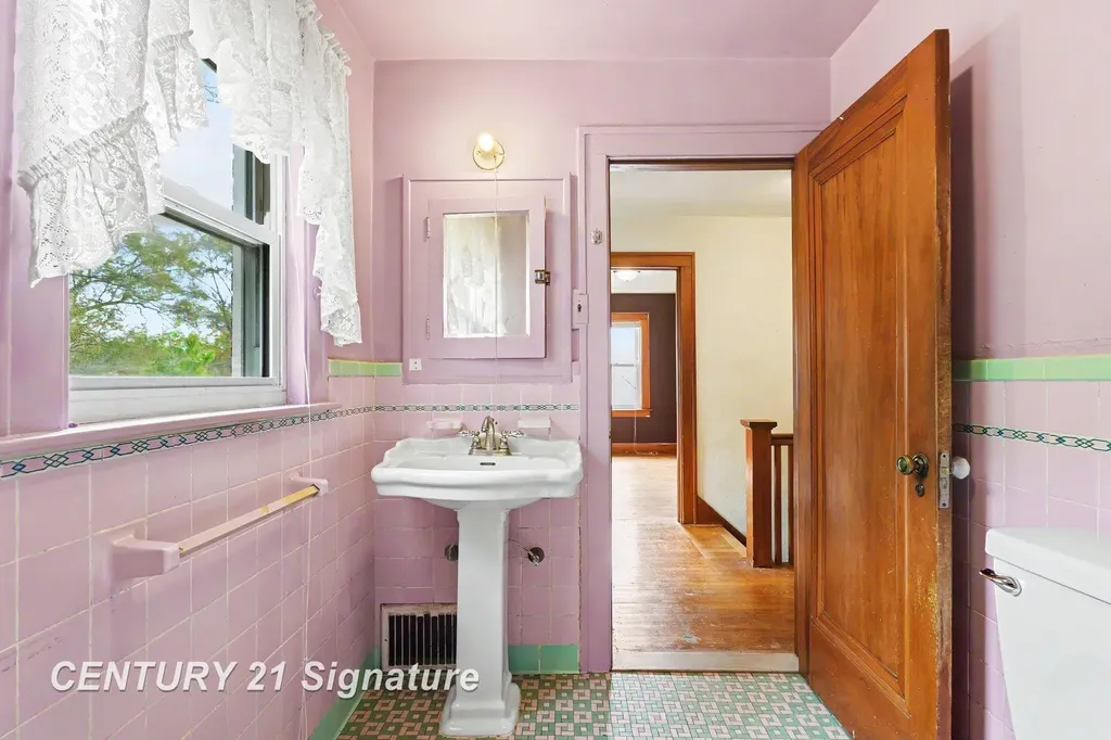 3237 Carter Street Saginaw City MI 48601