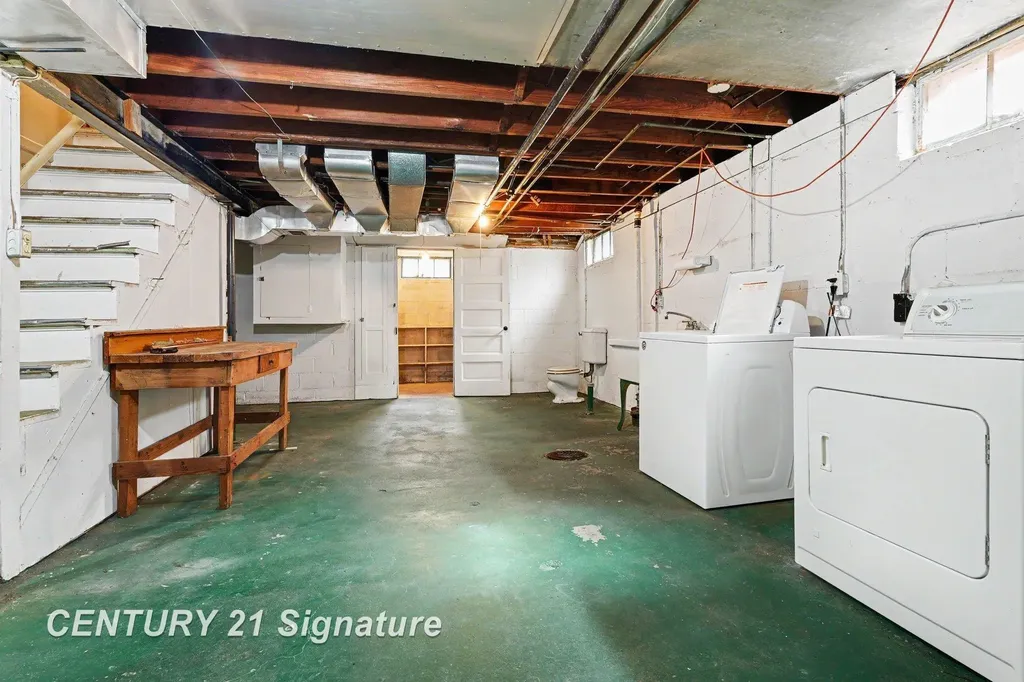 3237 Carter Street Saginaw City MI 48601