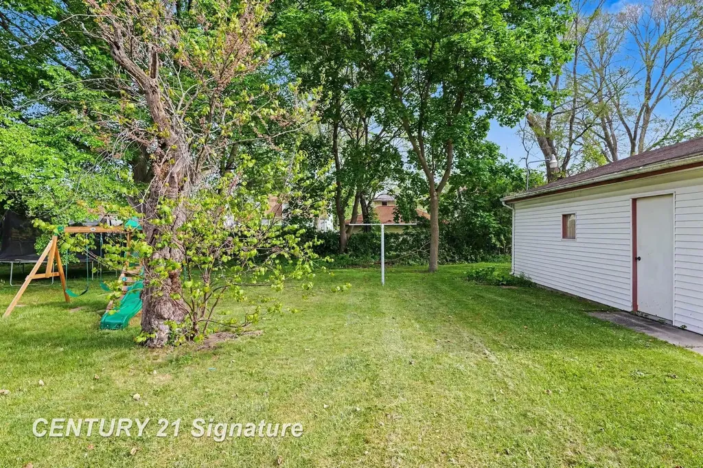 3237 Carter Street Saginaw City MI 48601