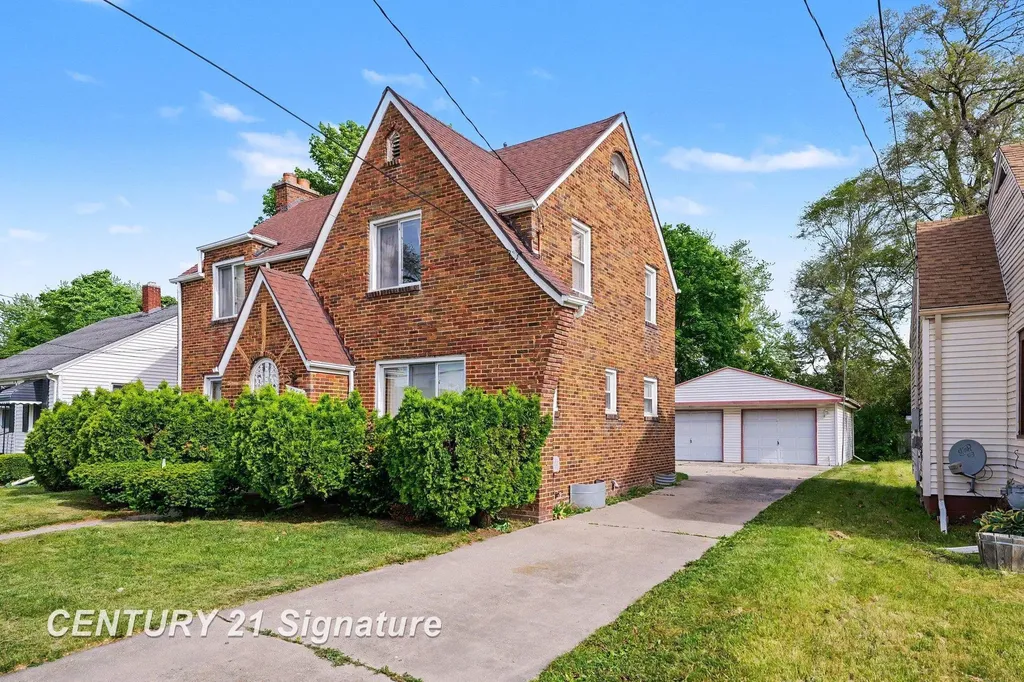 3237 Carter Street Saginaw City MI 48601