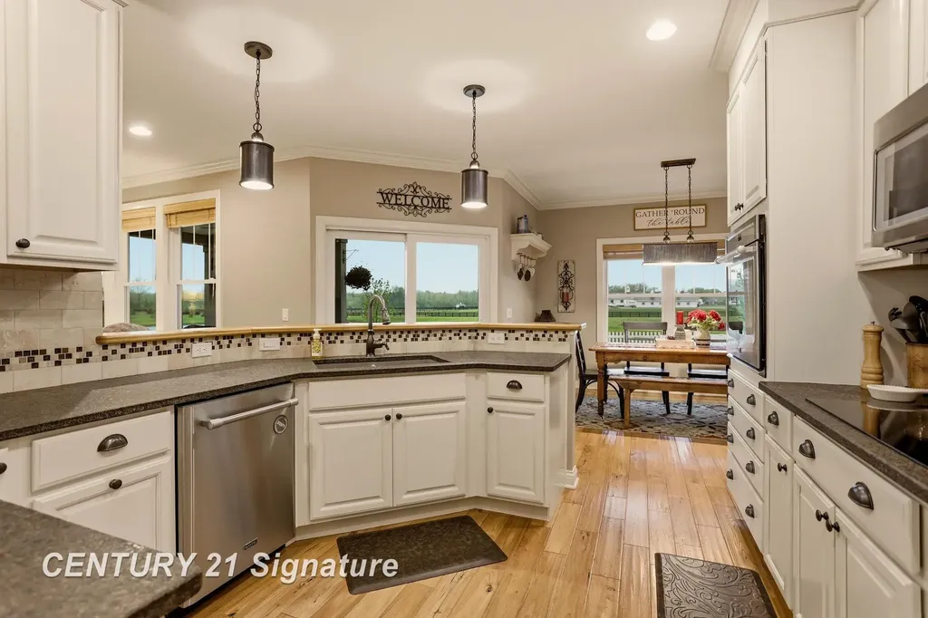 11056 Sarle Road Tittabawassee Township MI 48623