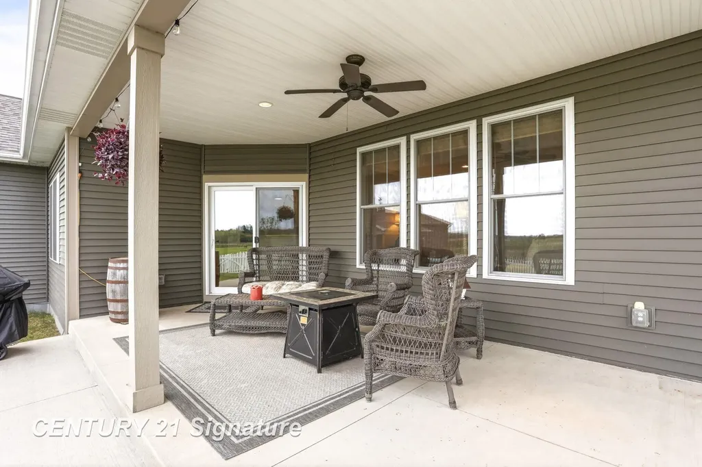 11056 Sarle Road Tittabawassee Township MI 48623