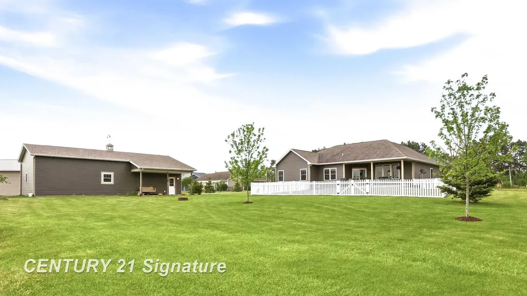 11056 Sarle Road Tittabawassee Township MI 48623