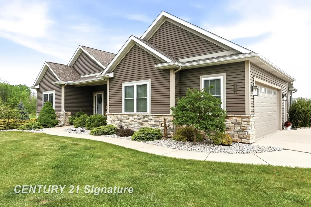 11056 Sarle Road Tittabawassee Township MI 48623