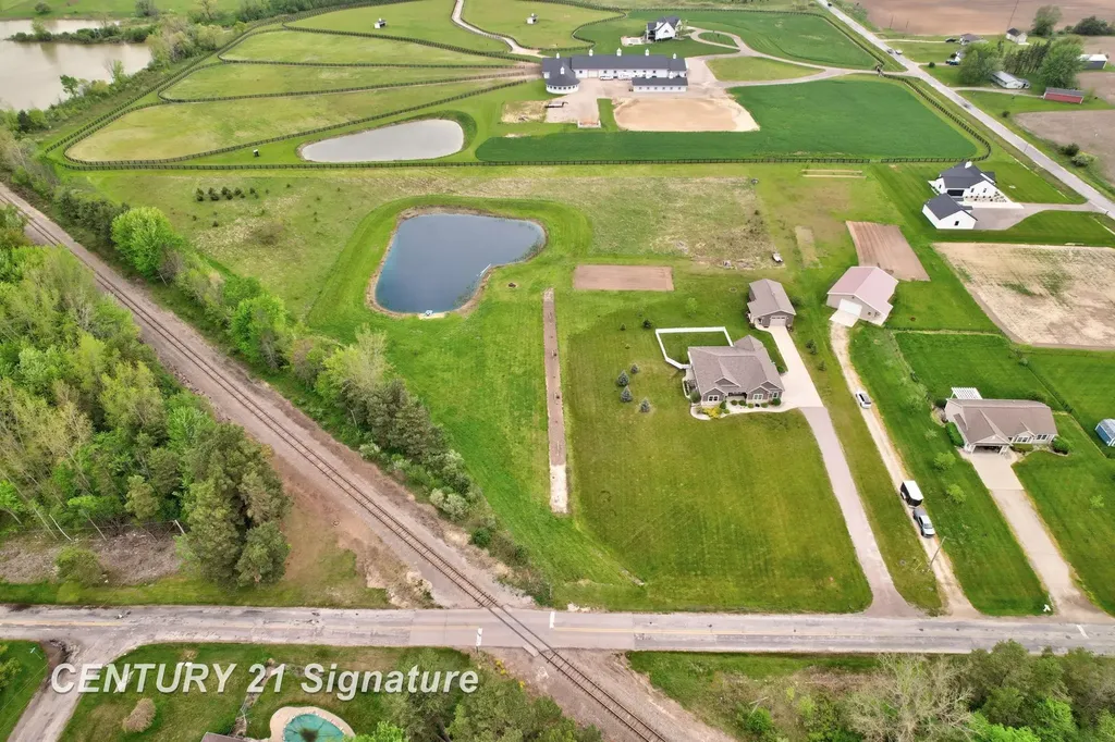 11056 Sarle Road Tittabawassee Township MI 48623