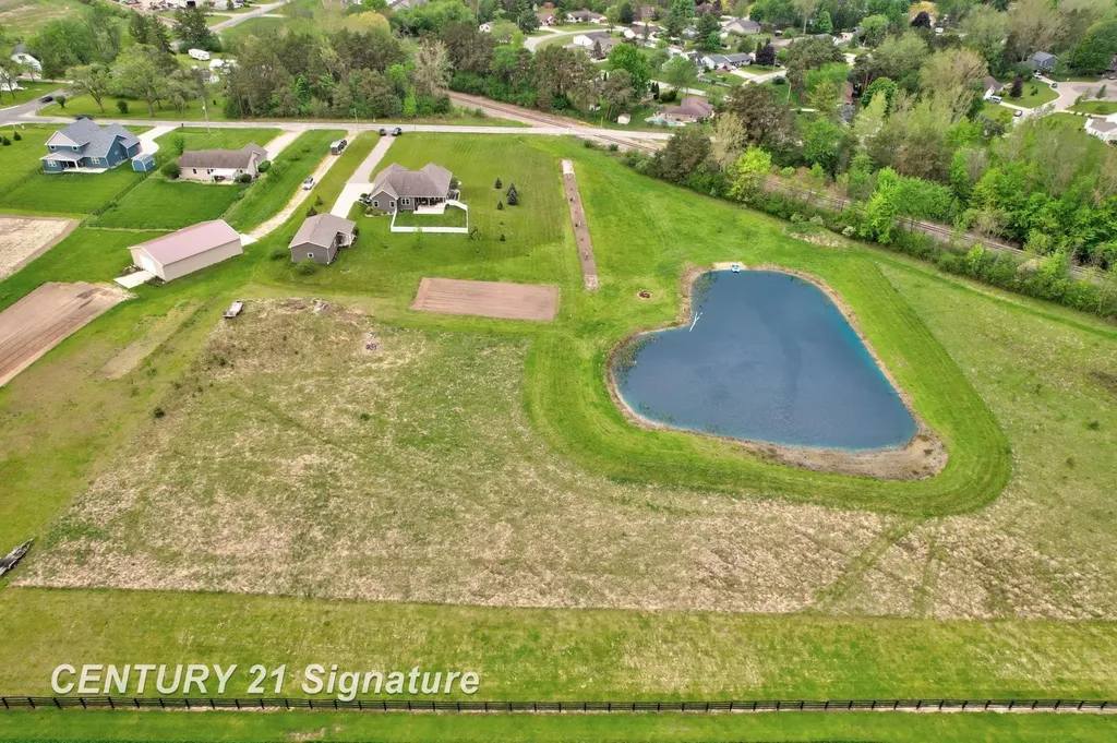 11056 Sarle Road Tittabawassee Township MI 48623