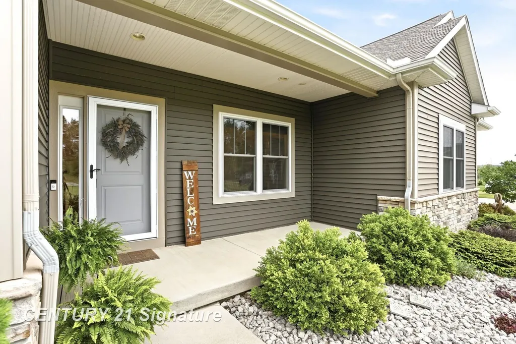 11056 Sarle Road Tittabawassee Township MI 48623