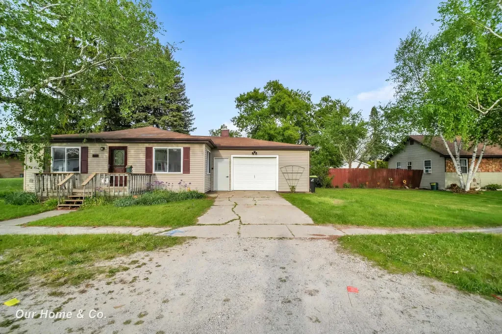 517 Rhodes Street Pinconning City MI 48650