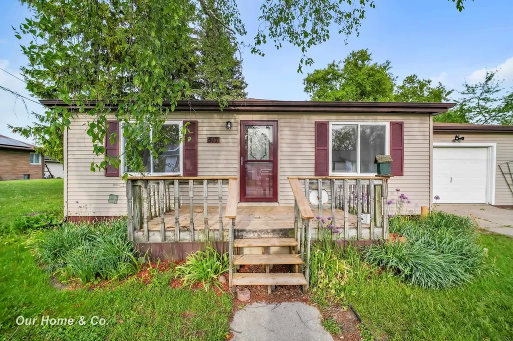 517 Rhodes Street Pinconning City MI 48650