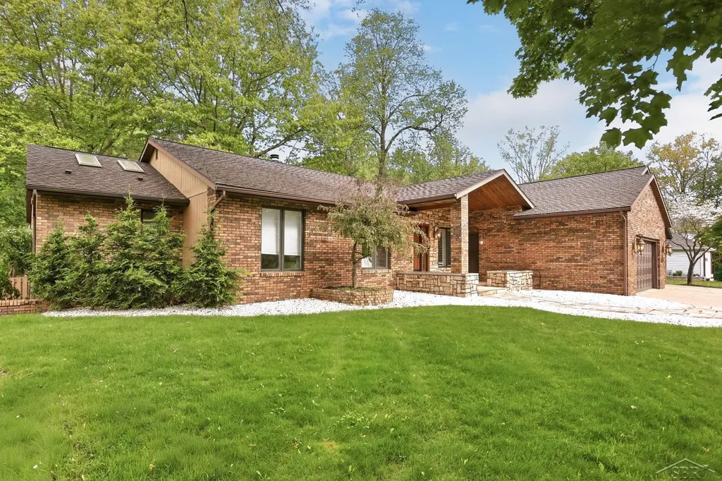 1112 Wendrow Way Mt. Pleasant City MI 48858